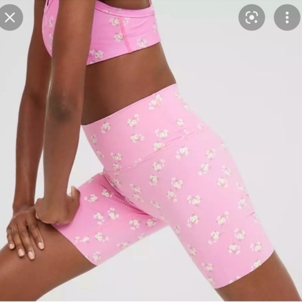 NWOT Aerie Goals Printed Biker Shorts - Picture 2 of 3